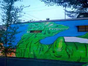 A restaurant-pub with many taps